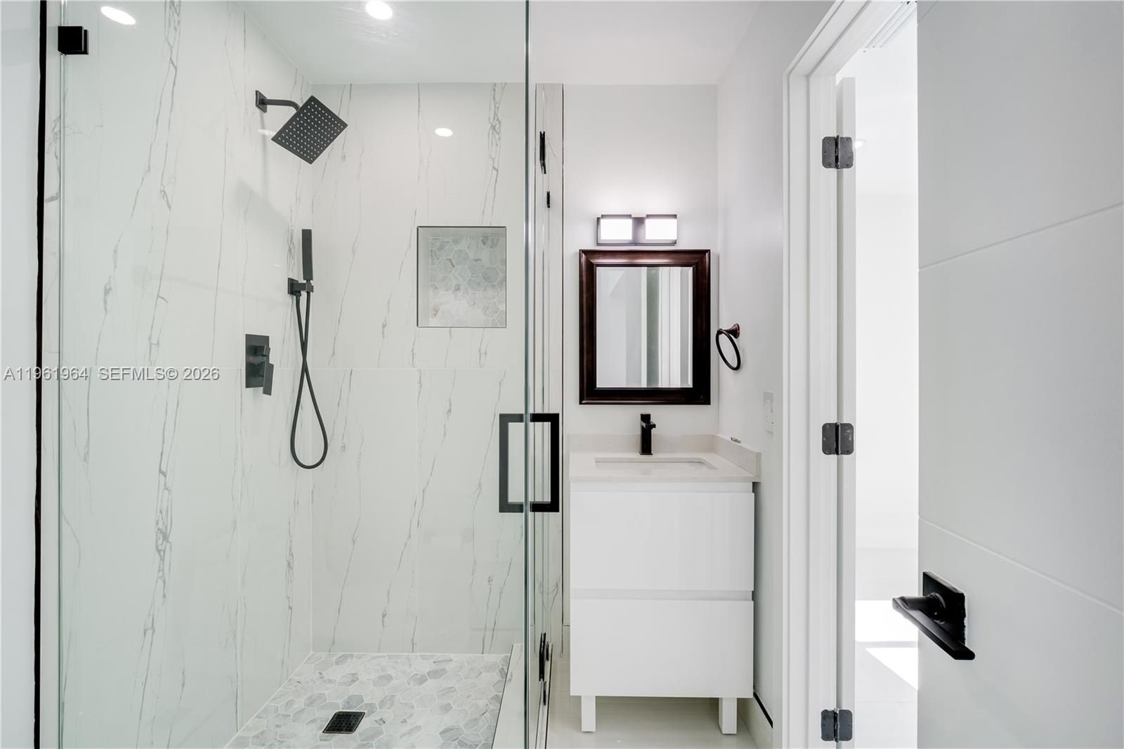 LAS PALMAS CONDO 9/5 - Residential