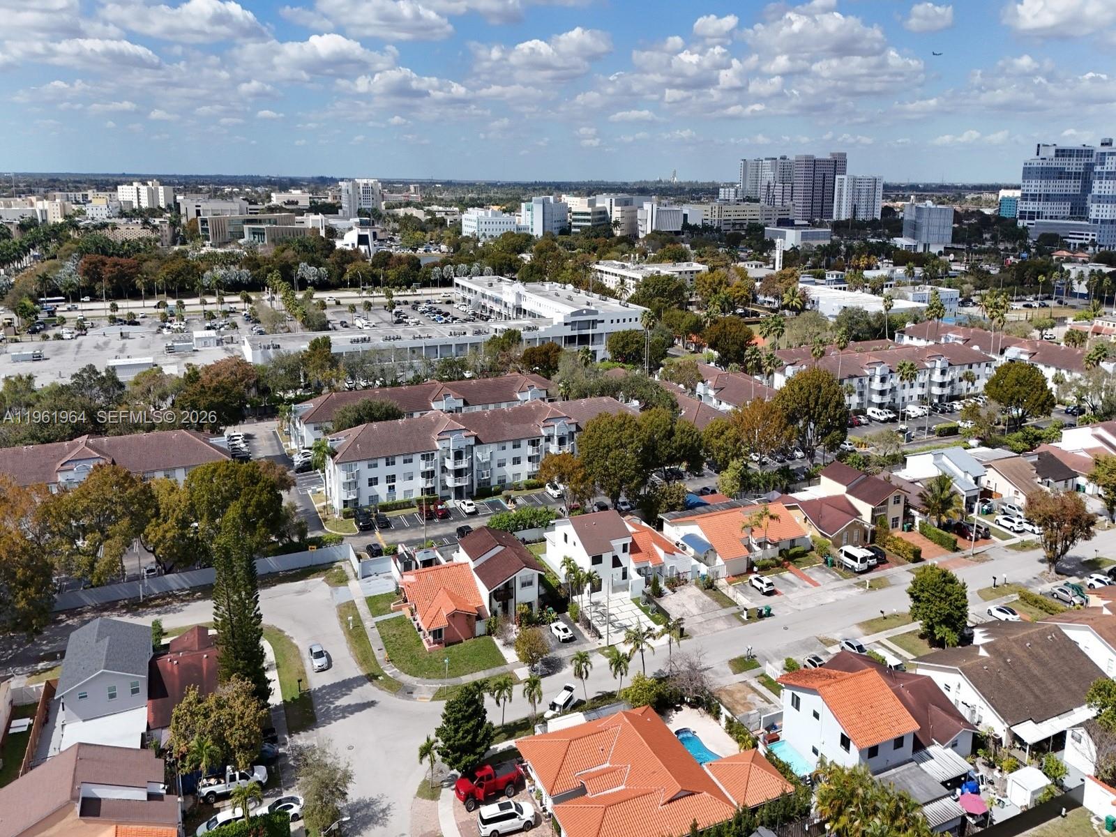 LAS PALMAS CONDO 9/5 - Residential