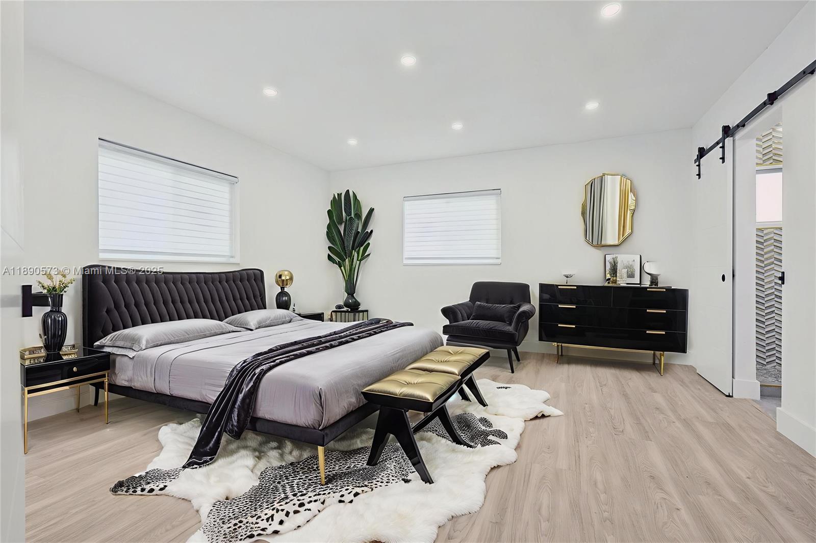 HOLLYWOOD LITTLE RANCHES - Residential Lease