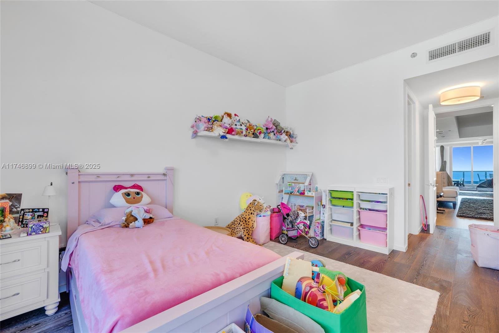 THE RESIDENCES AT THE BAT - Residential
