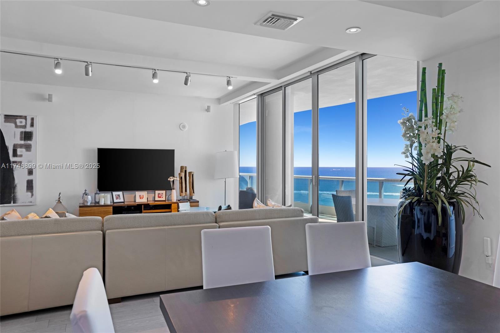 THE RESIDENCES AT THE BAT - Residential