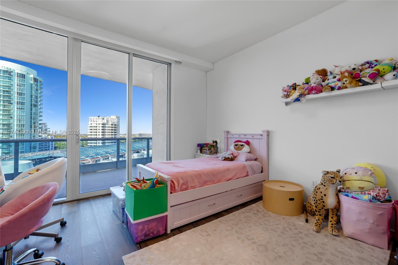 THE RESIDENCES AT THE BAT - Residential