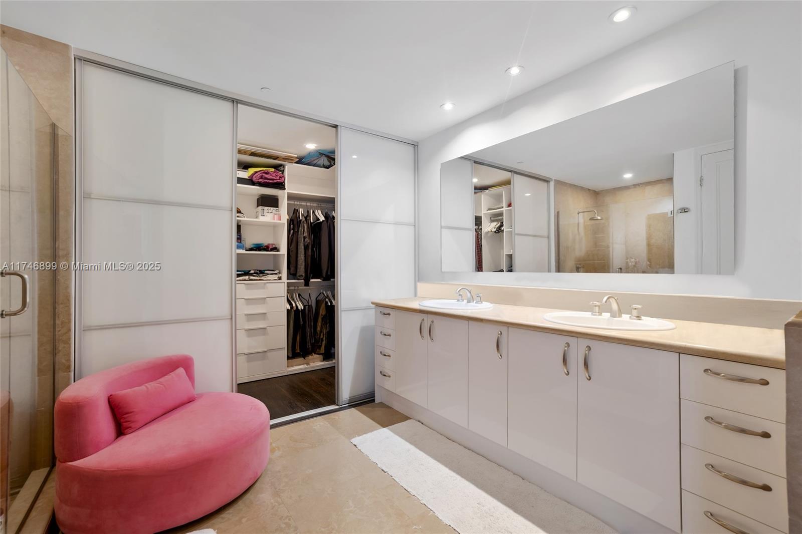 THE RESIDENCES AT THE BAT - Residential