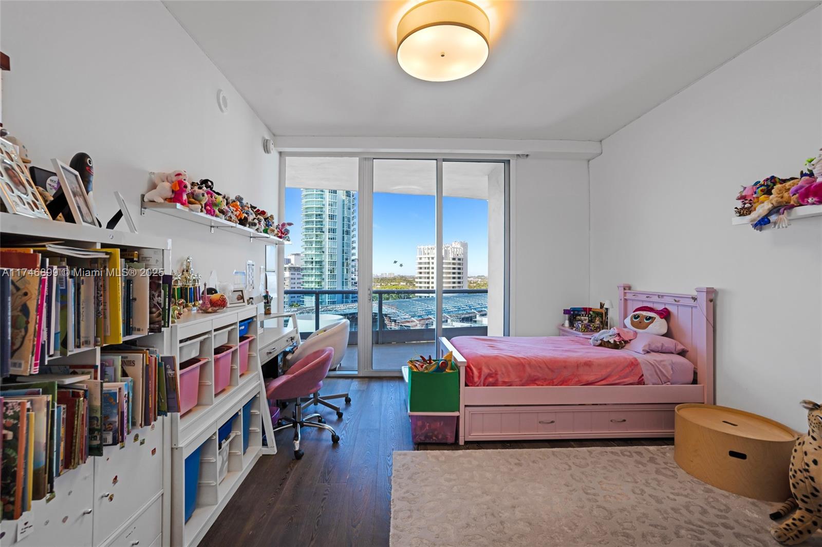 THE RESIDENCES AT THE BAT - Residential