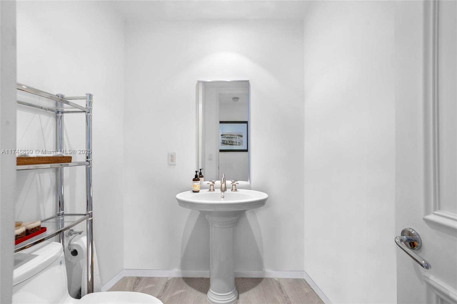 THE RESIDENCES AT THE BAT - Residential