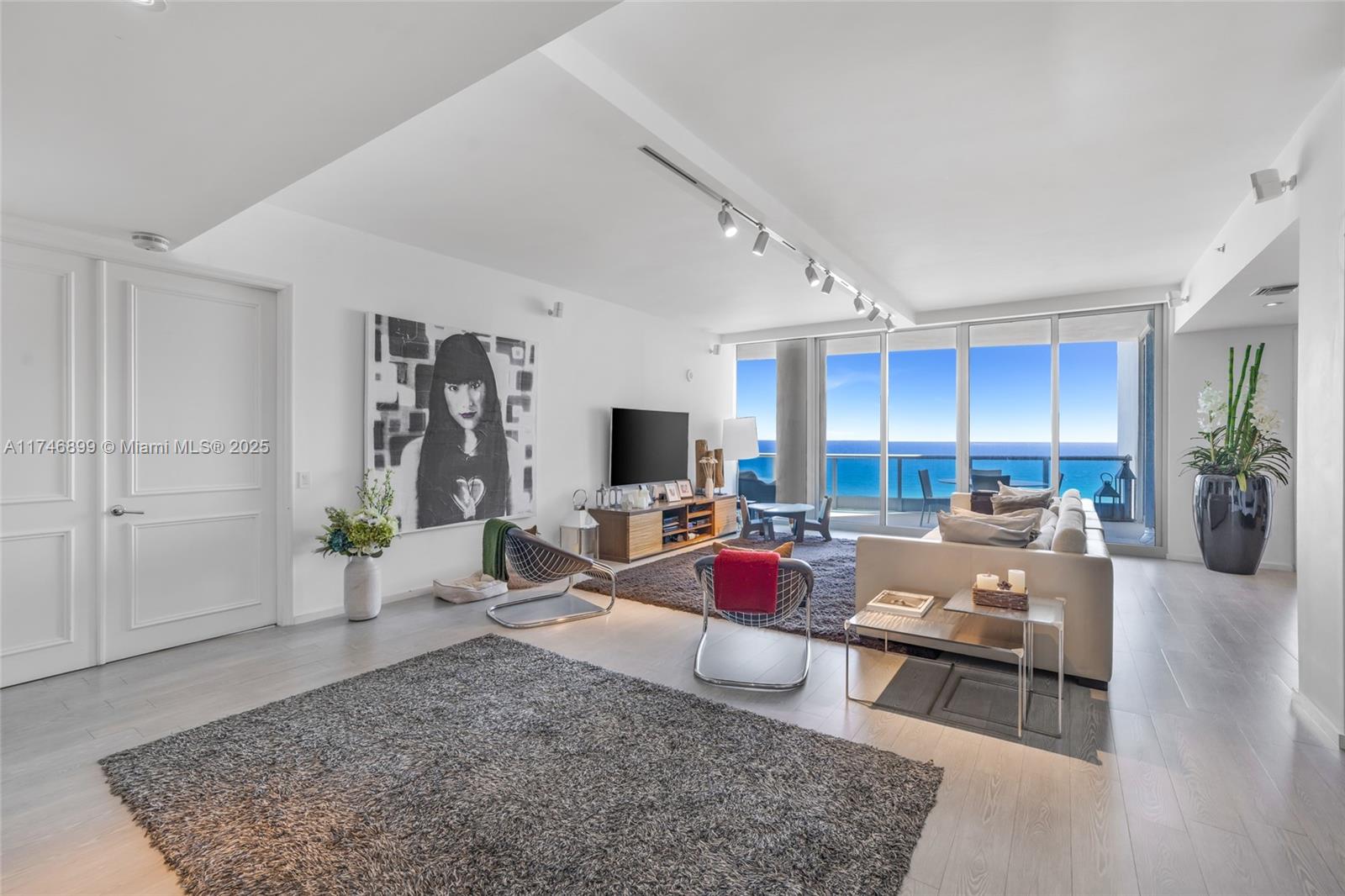THE RESIDENCES AT THE BAT - Residential