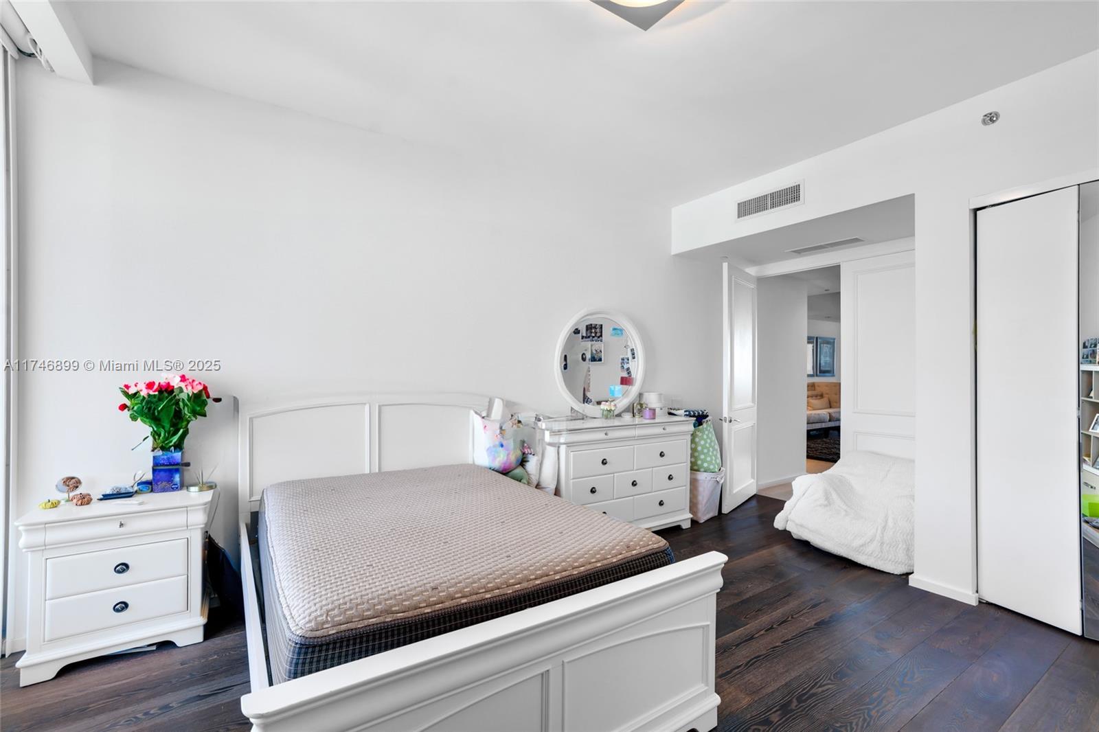 THE RESIDENCES AT THE BAT - Residential