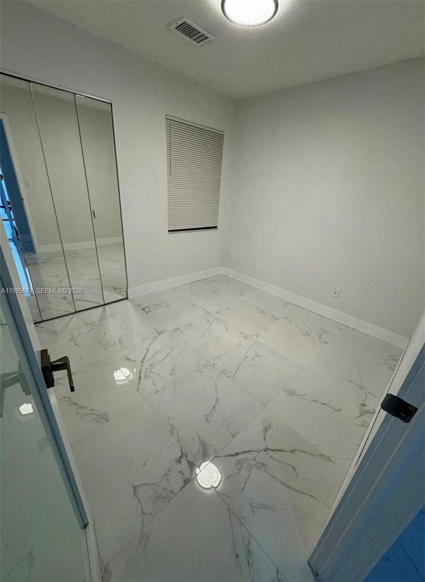 LIME GROVE ESTATES SEC 2 - Residential Lease