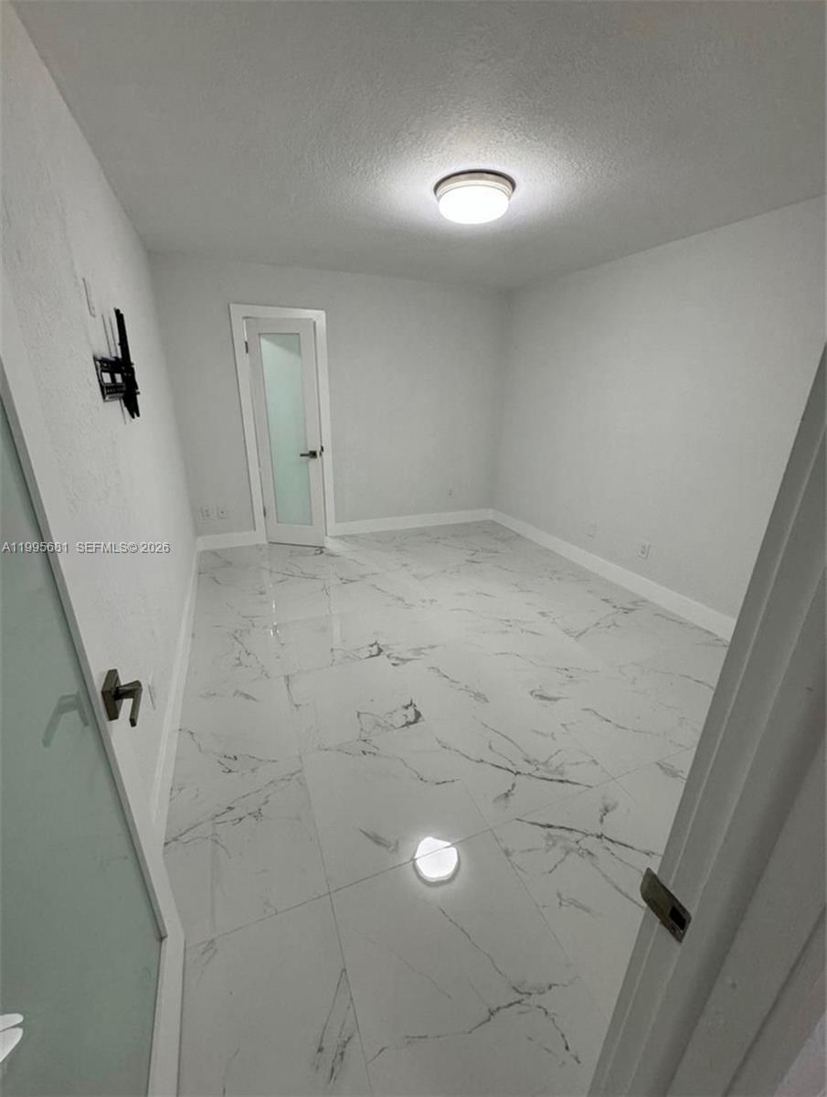 LIME GROVE ESTATES SEC 2 - Residential Lease