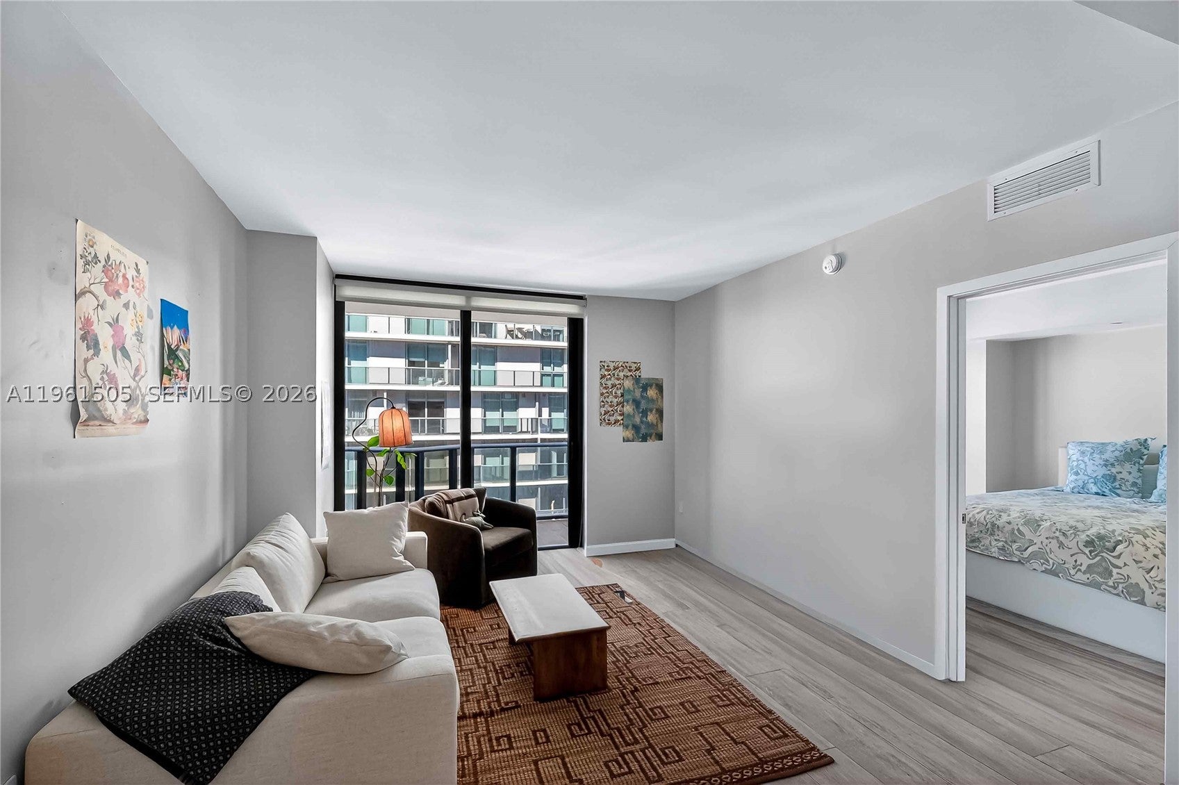 45 SW 9th St 3807