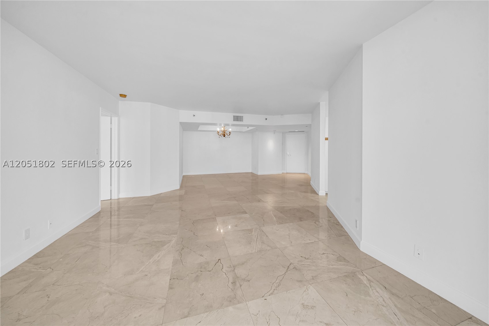 3600 Mystic Pointe Dr 1816