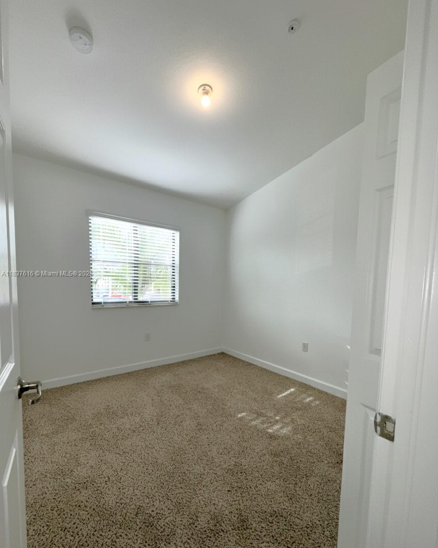 THE COURTS AT BAYSHORE II - Residential