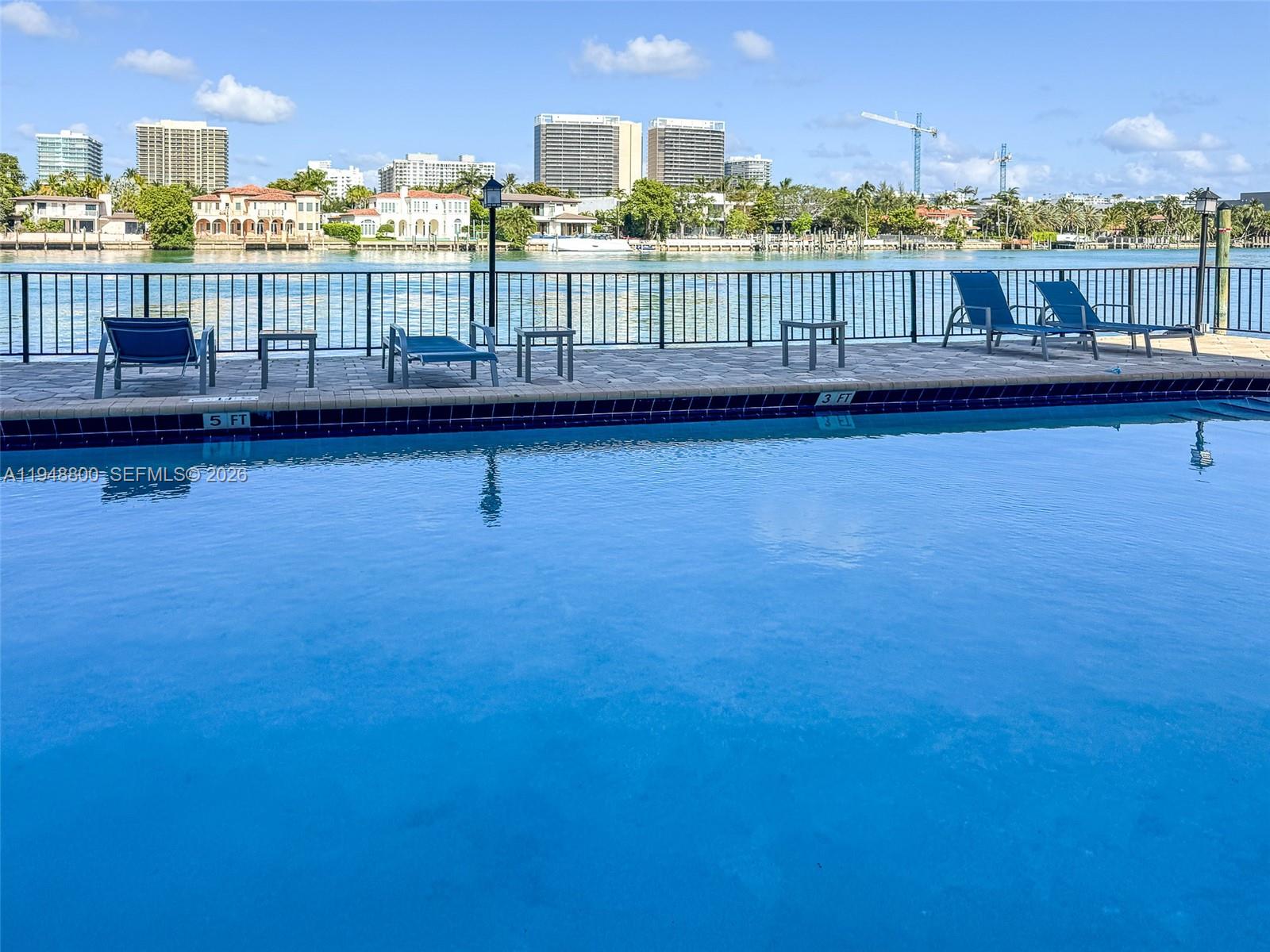 10101 E Bay Harbor Dr 504