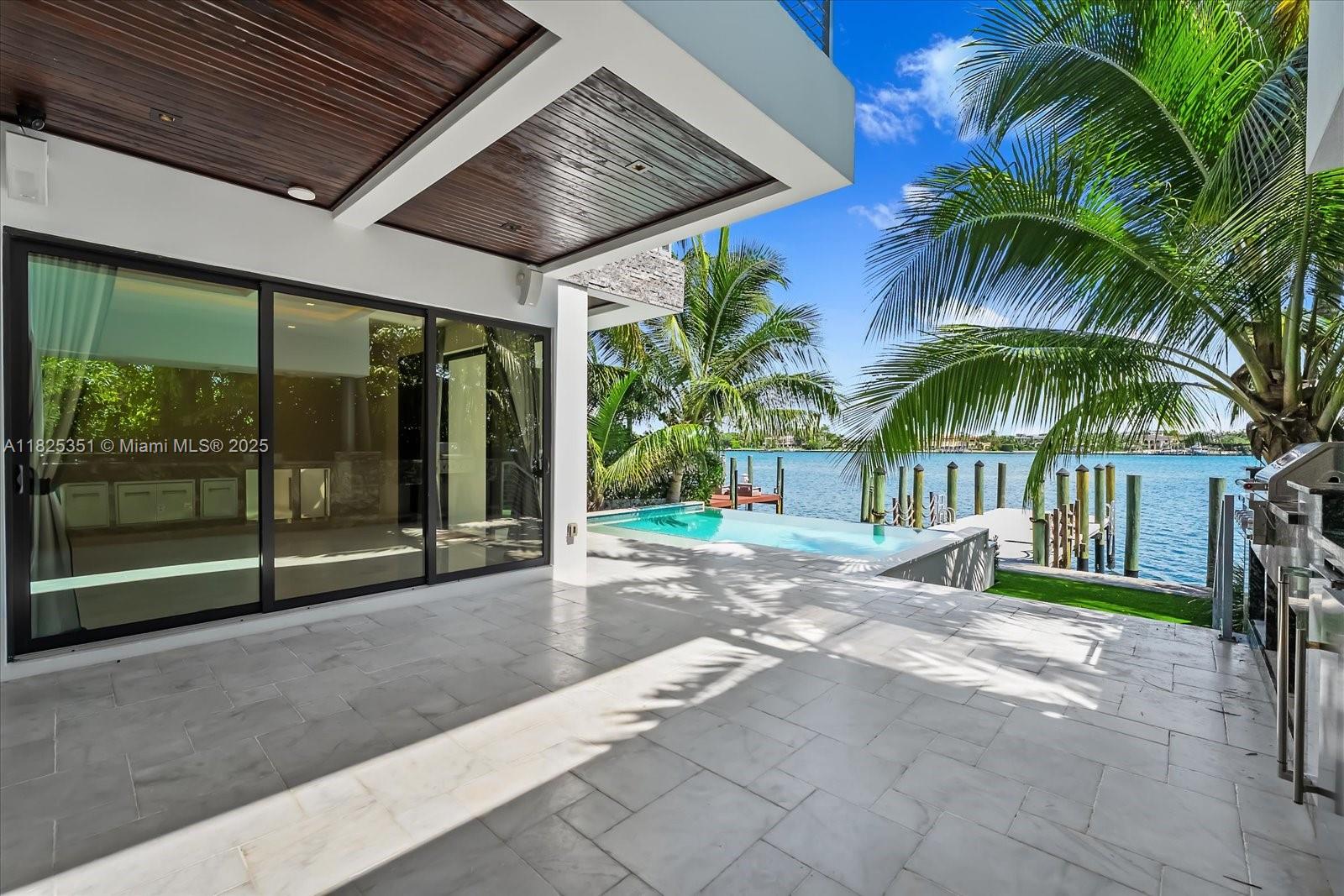 BISCAYNE BEACH-2ND ADDN - Residential