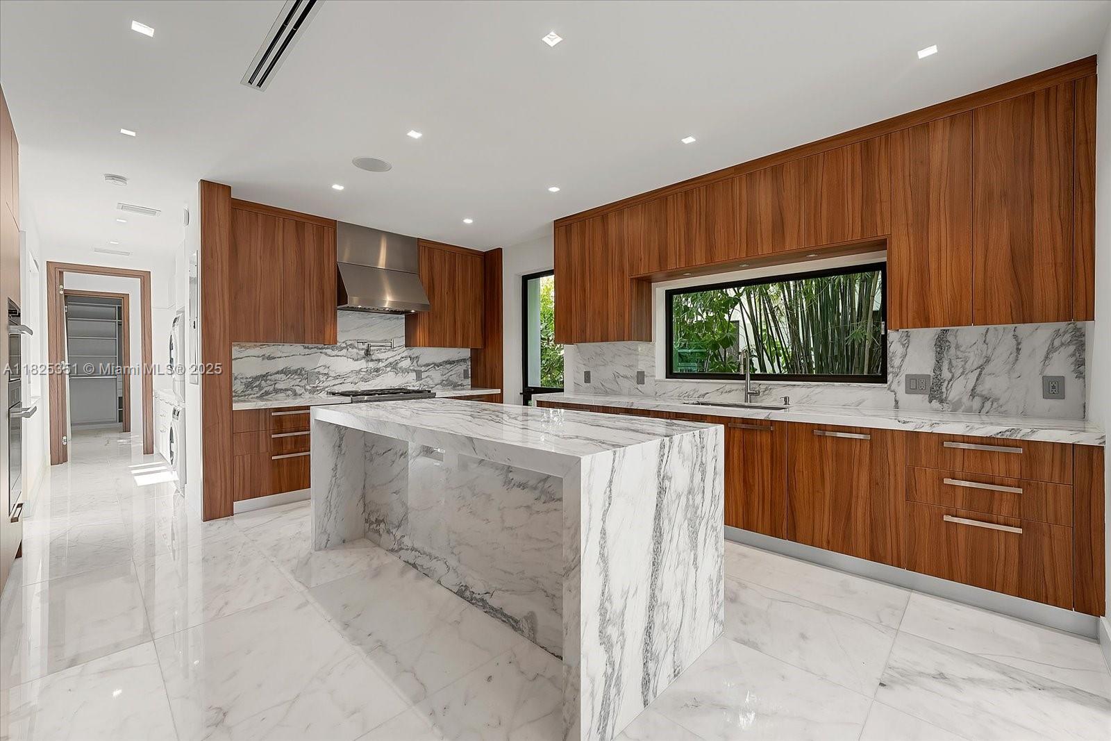 1311 Stillwater Dr, Miami Beach, FL, 33141/$9,995,000 4 1311 Stillwater Dr