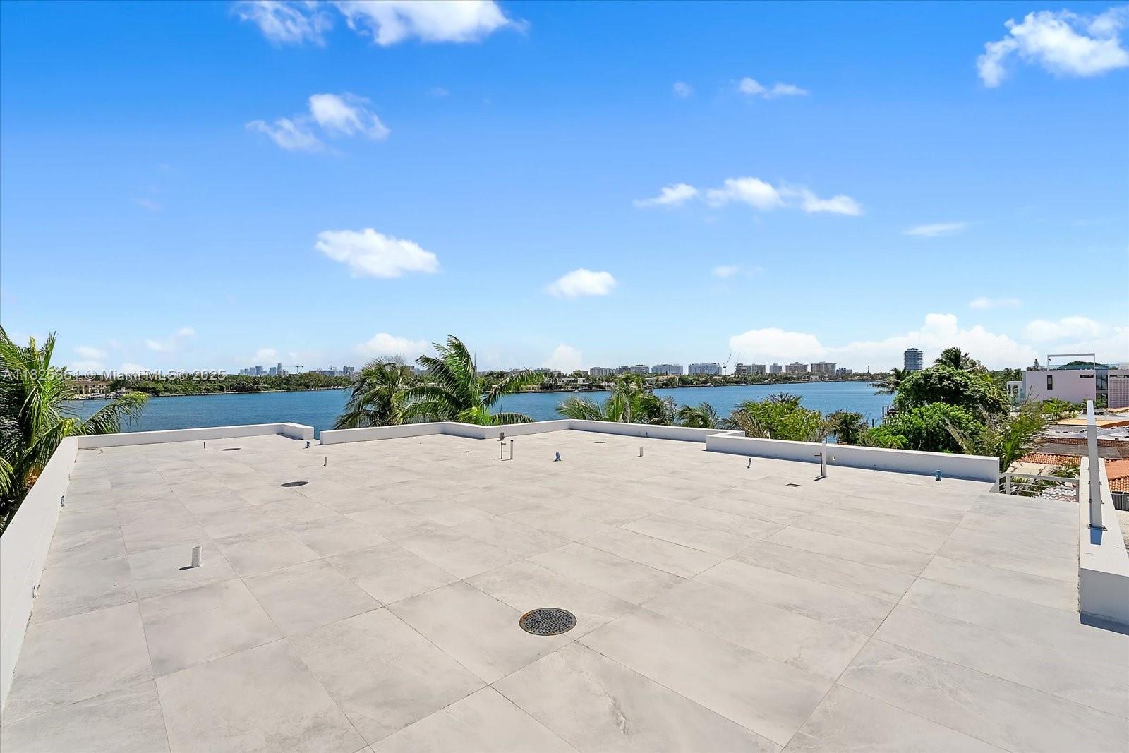 BISCAYNE BEACH-2ND ADDN - Residential