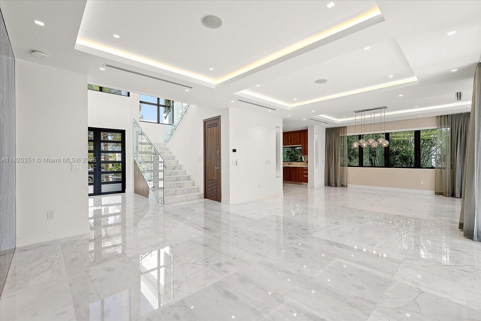 BISCAYNE BEACH-2ND ADDN - Residential