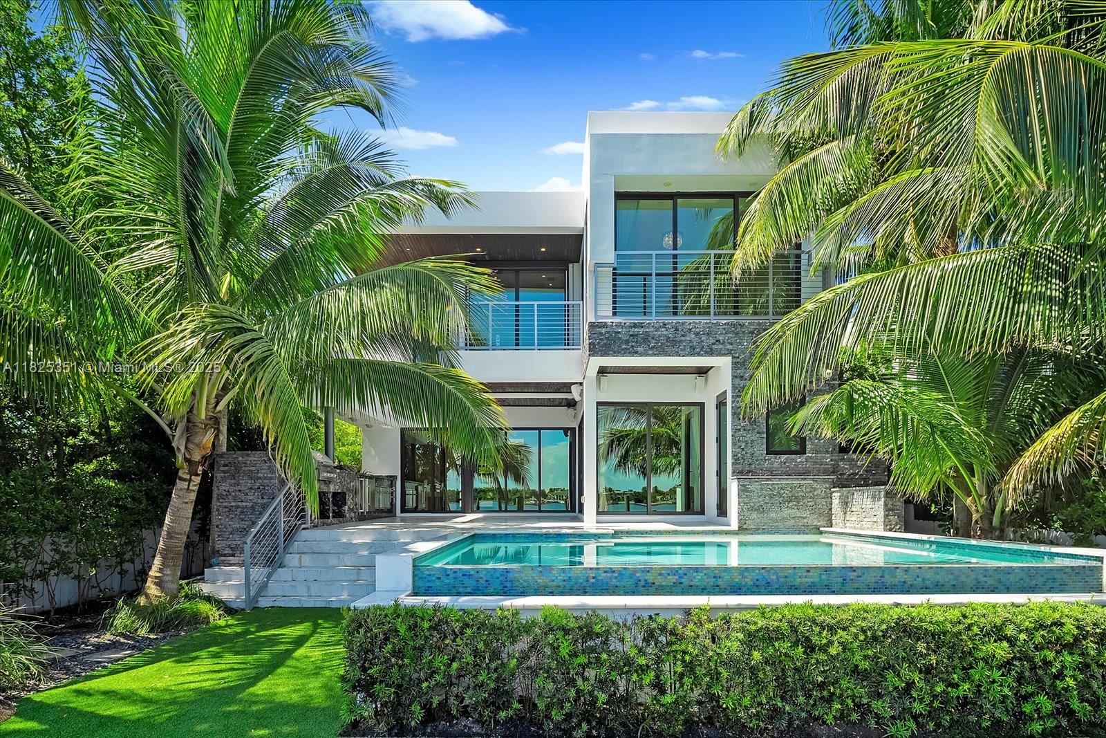 BISCAYNE BEACH-2ND ADDN - Residential