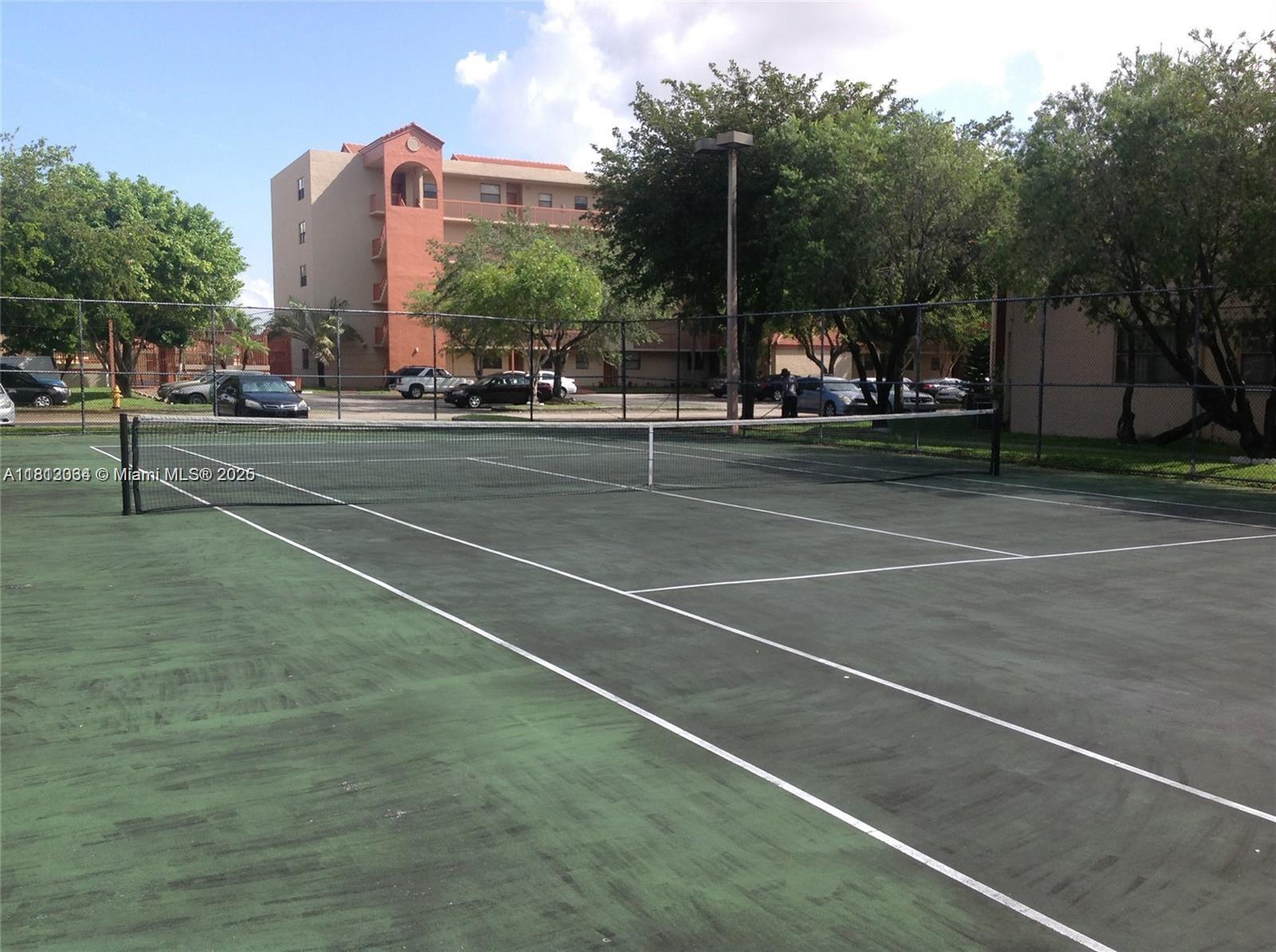 10233 NW 9th St Cir 203-1