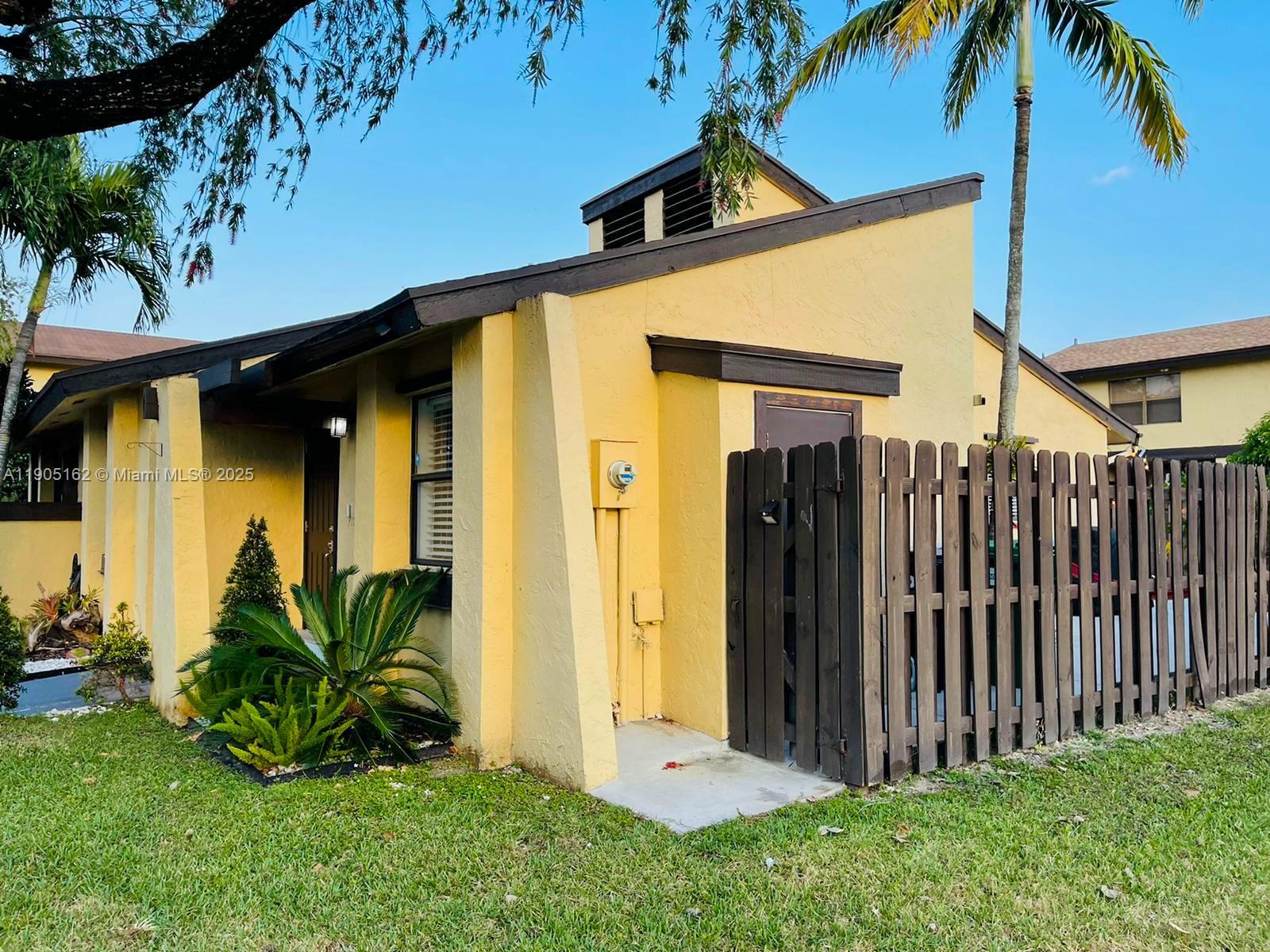 WOODGATE NORTH - Residential Lease