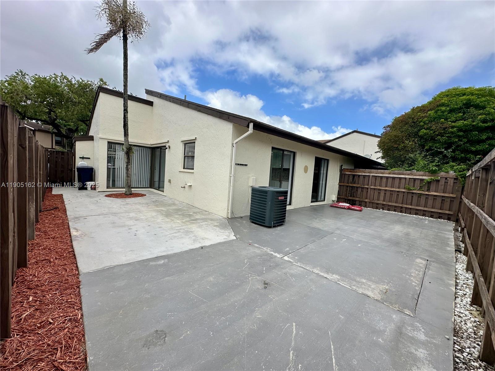 WOODGATE NORTH - Residential Lease