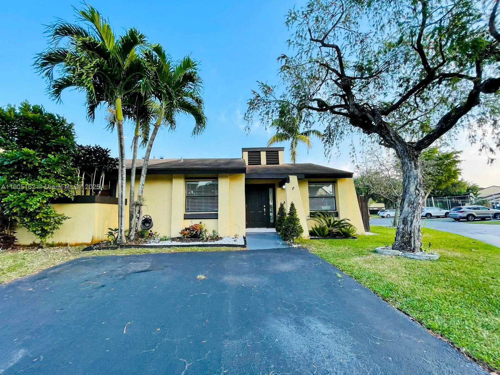 WOODGATE NORTH - Residential Lease