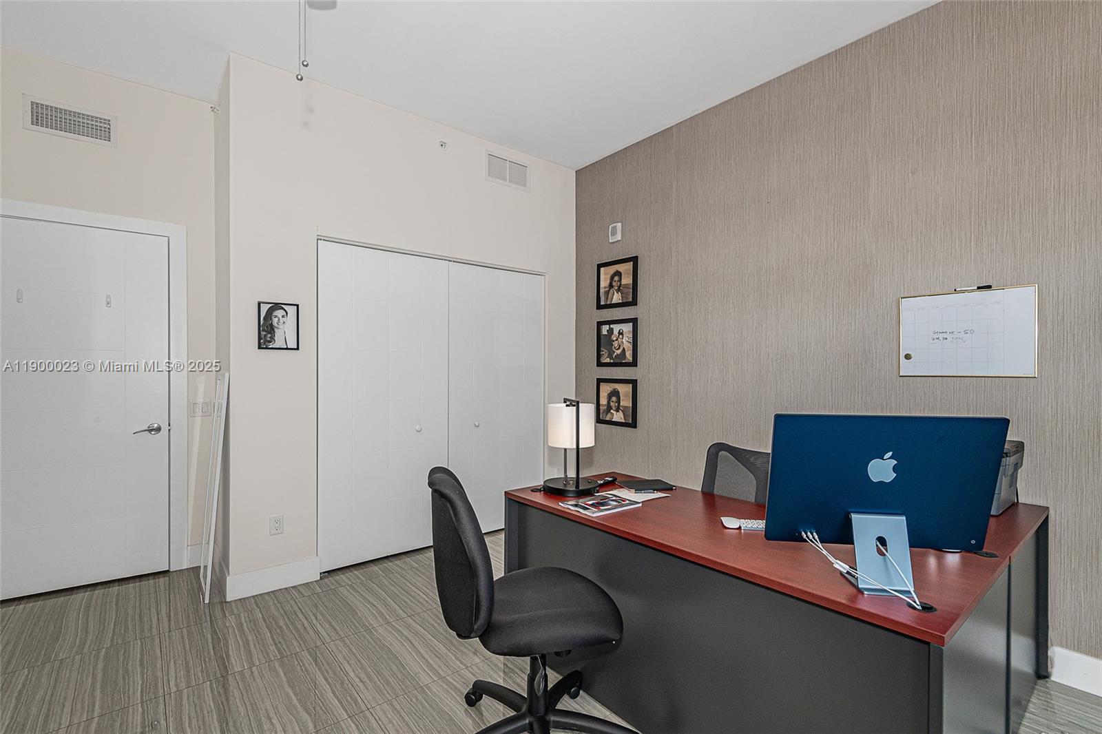 AVENTURA PARKSQUARE RESID - Residential Lease