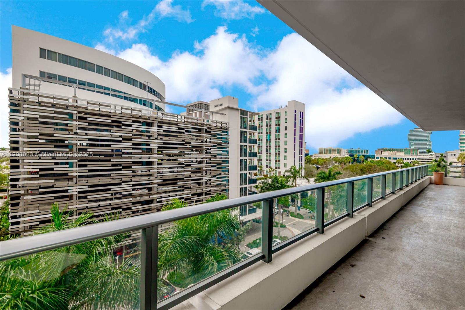 AVENTURA PARKSQUARE RESID - Residential Lease
