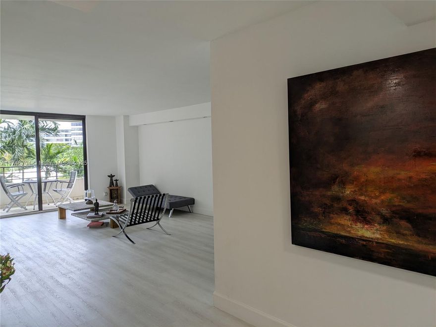 Spacious beautiful Apartment, two Bedroom two Bath plus Den, Marina Slip and Boat Available.  Wide open Views, Walk to the Beach, Great Building, State of the art Fitness Center,5 Tennis Courts 2 pools, Sauna. 24 HR Security patrol, Valet Parking, Doorman. Almost finished with 40-year certification.

Please don't send show Request Call or text Listing Agent