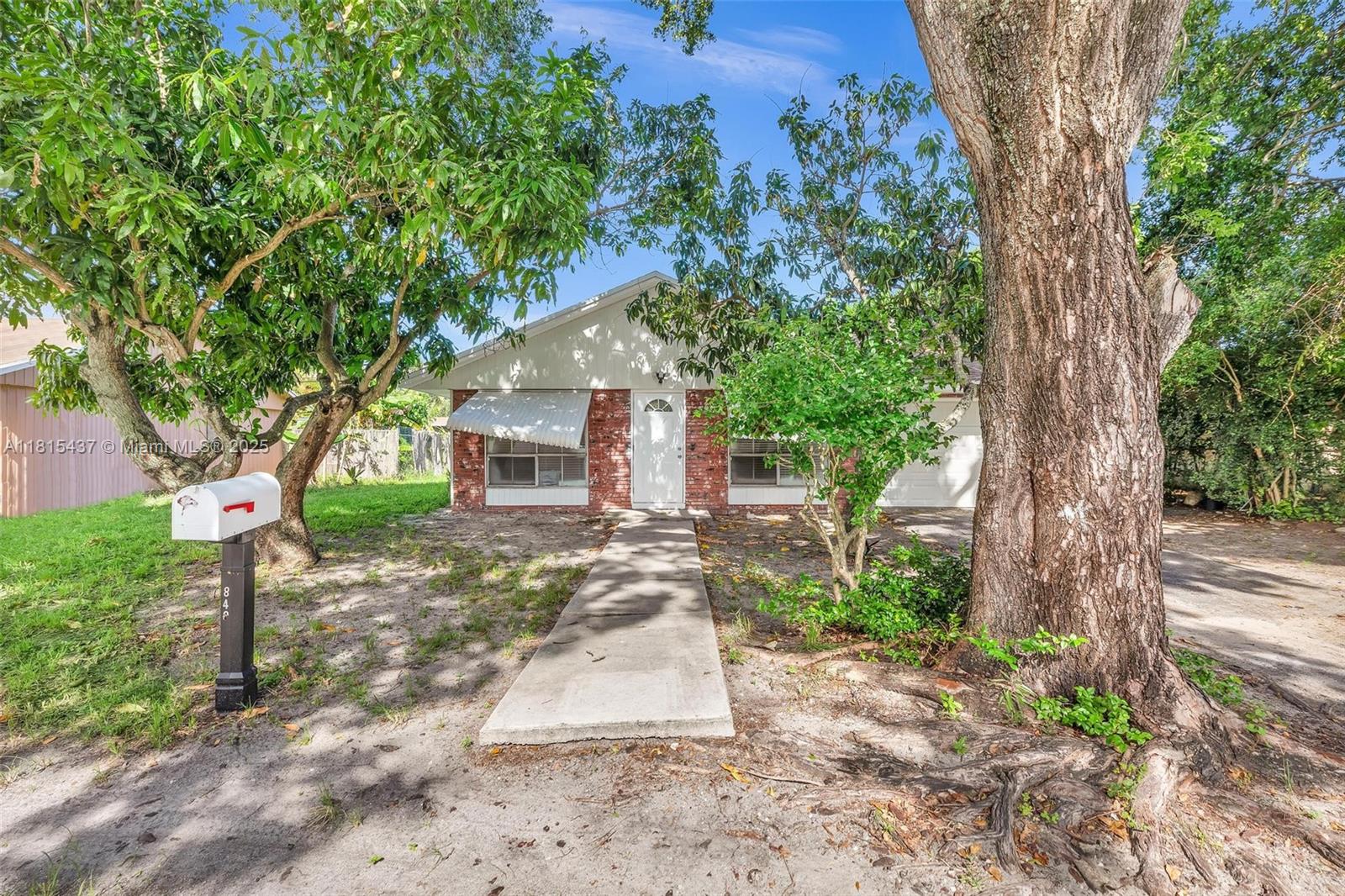 Property for Sale at 4840 Sw 25th Ave, Dania Beach, Miami-Dade County, Florida - Bedrooms: 3 
Bathrooms: 2  - $425,000