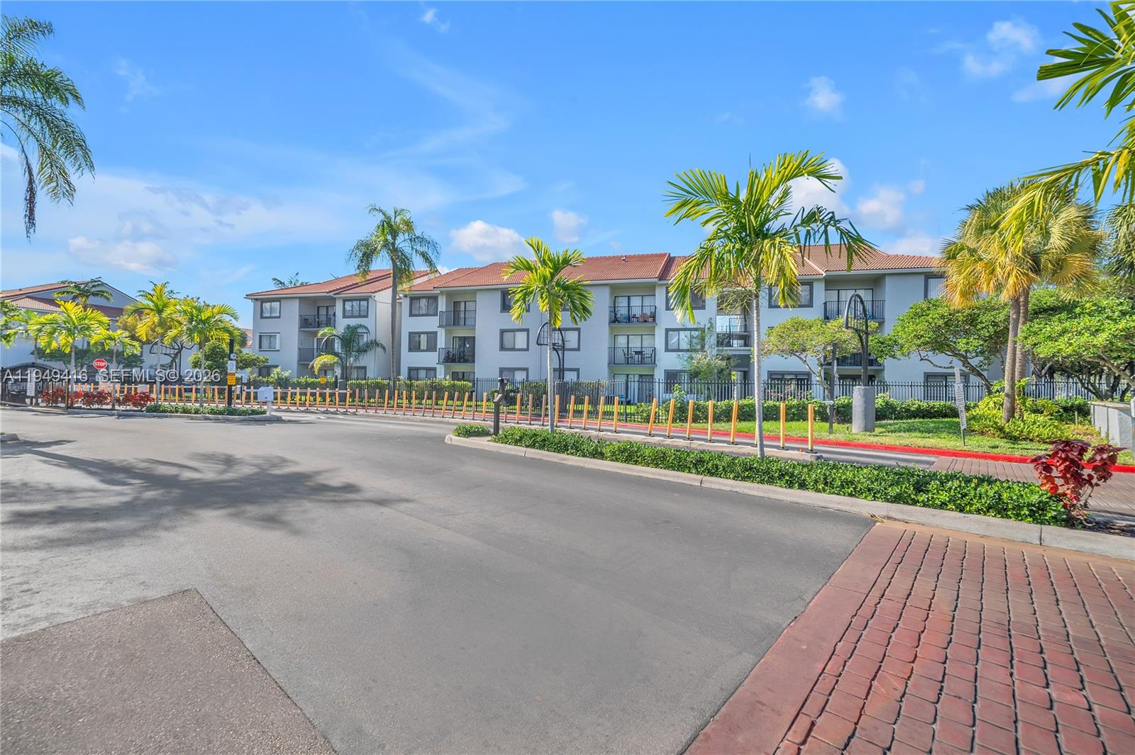 VISCONTI CONDO - Residential