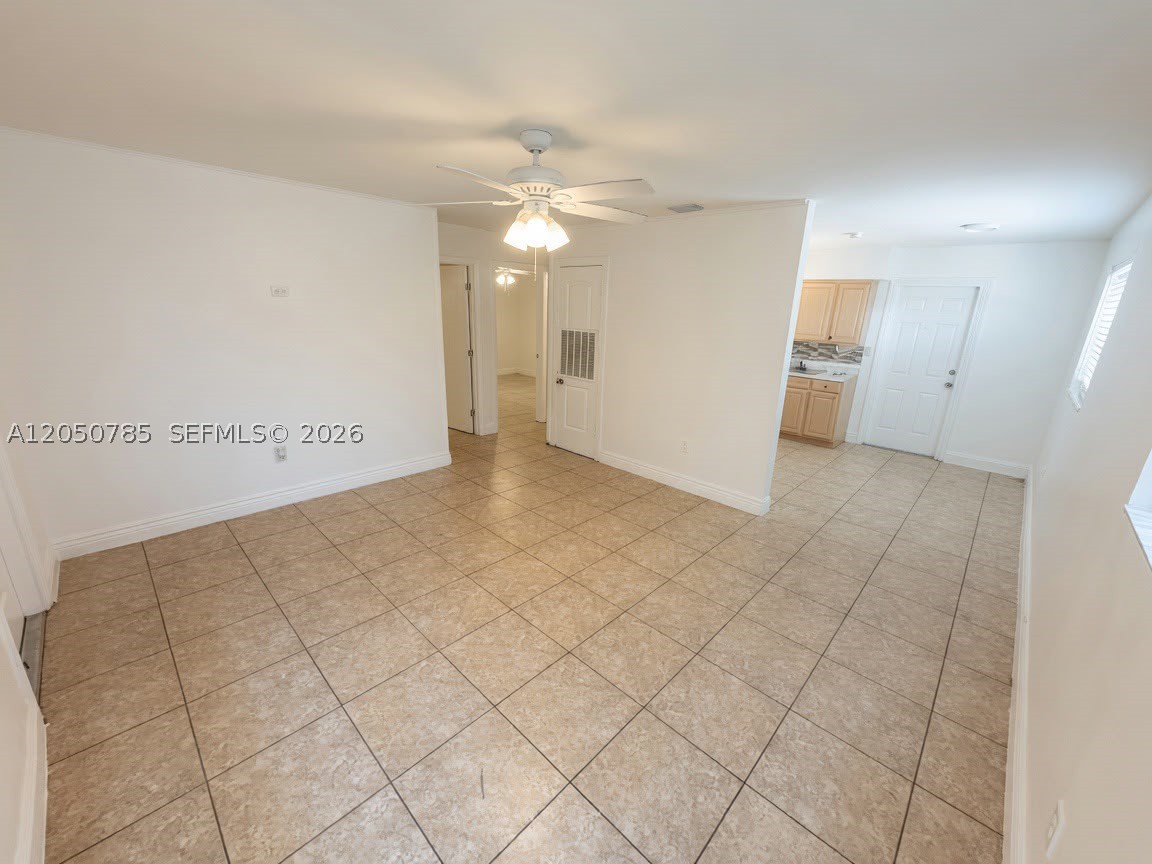 2633 NW 9th Ave 1-2