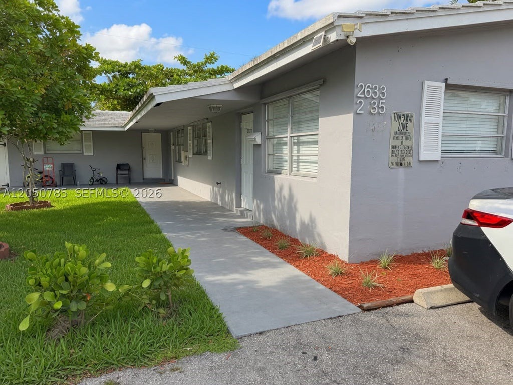 Photo of 2633 NW 9th Ave #1-2, Wilton Manors, FL 33311 (MLS # A12050785)