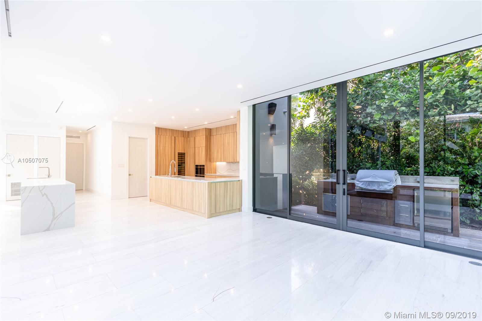 NAUTILUS EXTENSION 3RD - Residential