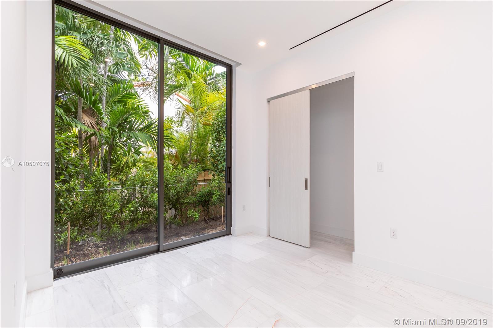 NAUTILUS EXTENSION 3RD - Residential