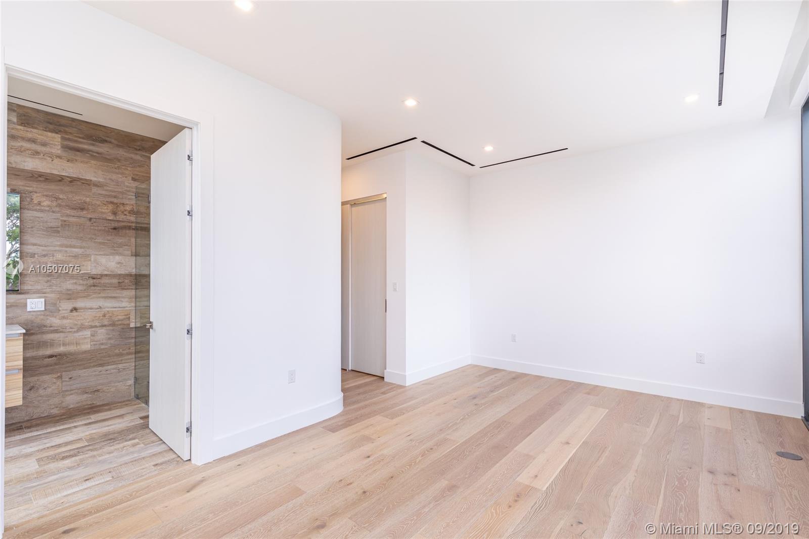 NAUTILUS EXTENSION 3RD - Residential