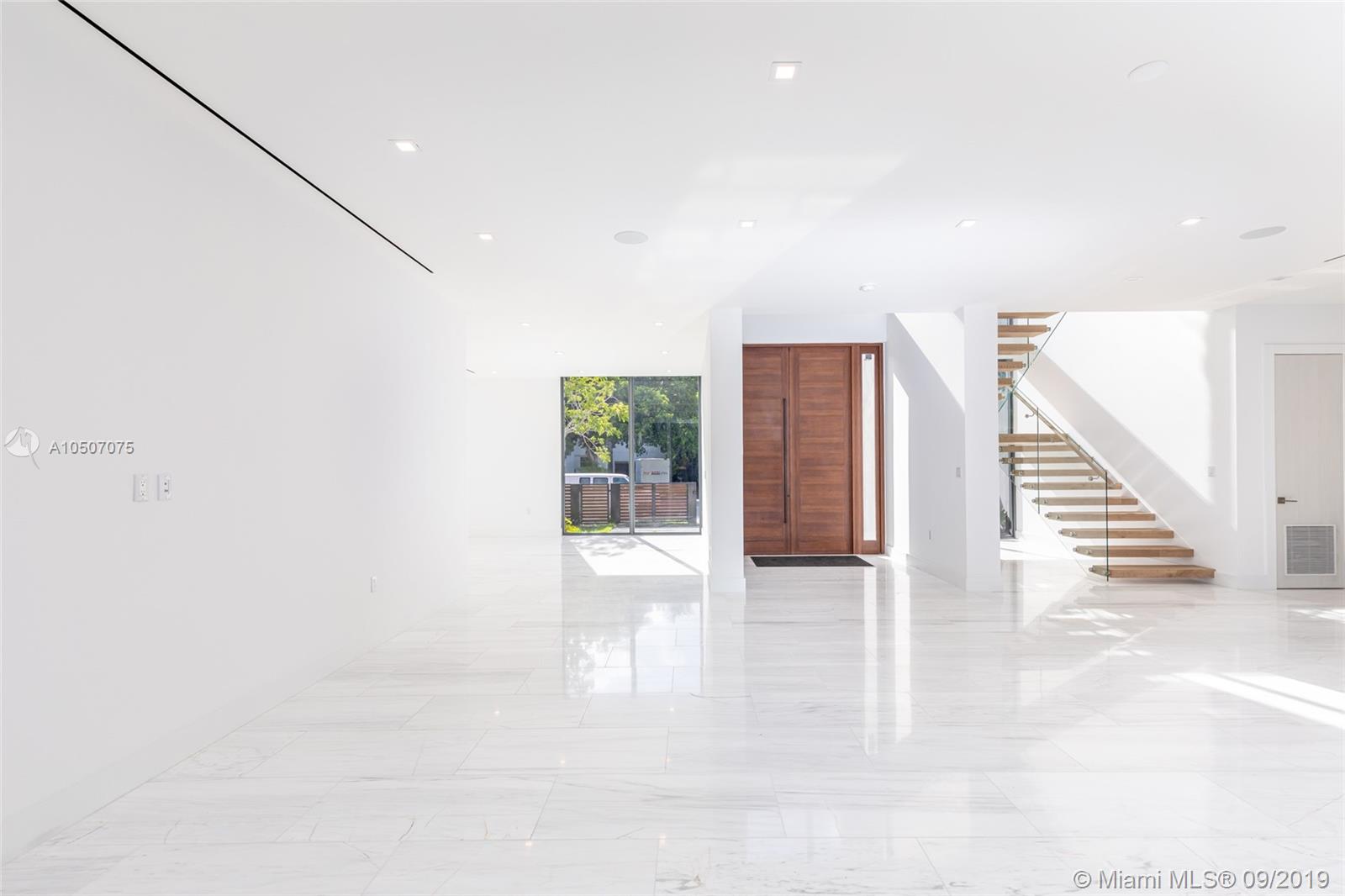 NAUTILUS EXTENSION 3RD - Residential