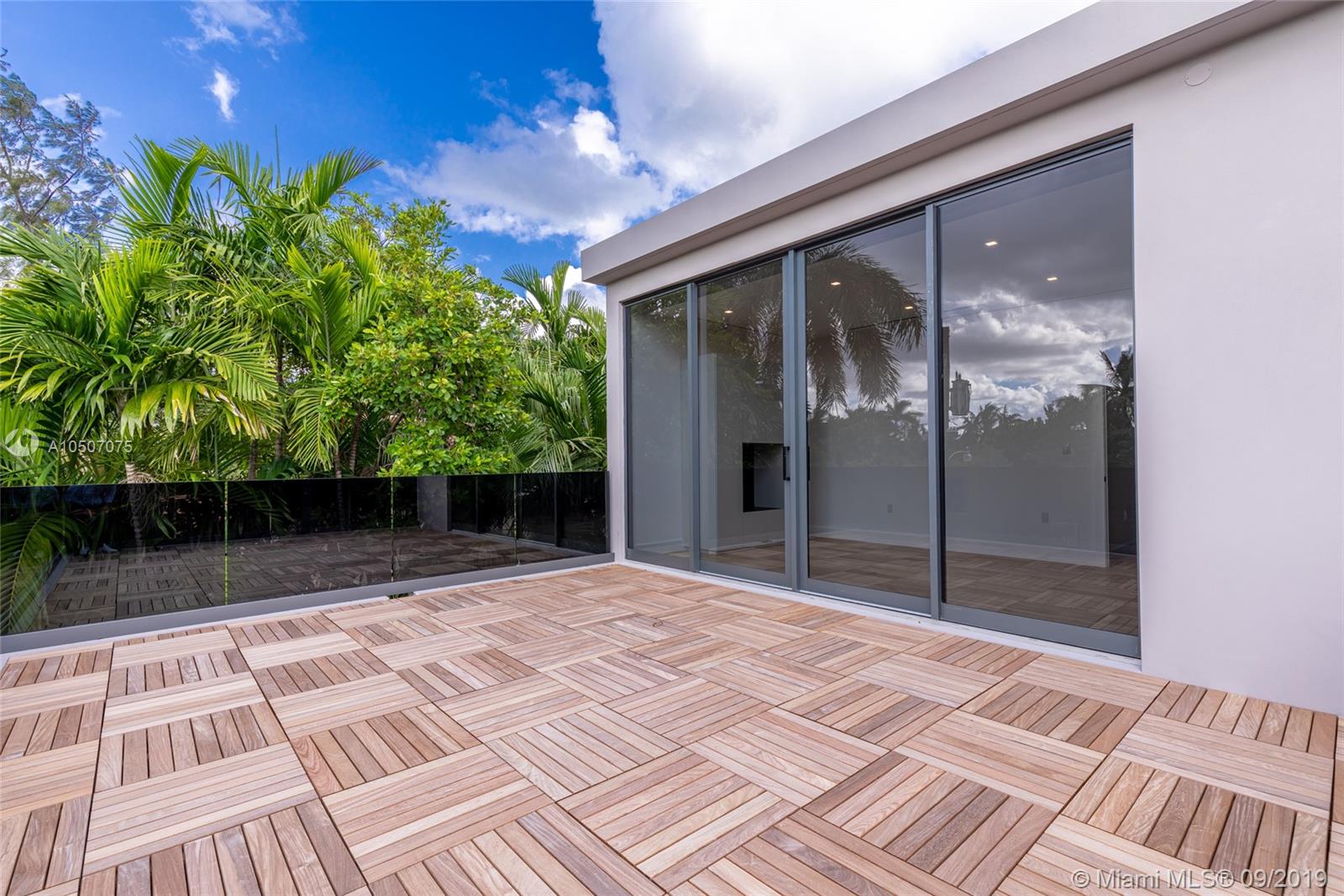 NAUTILUS EXTENSION 3RD - Residential