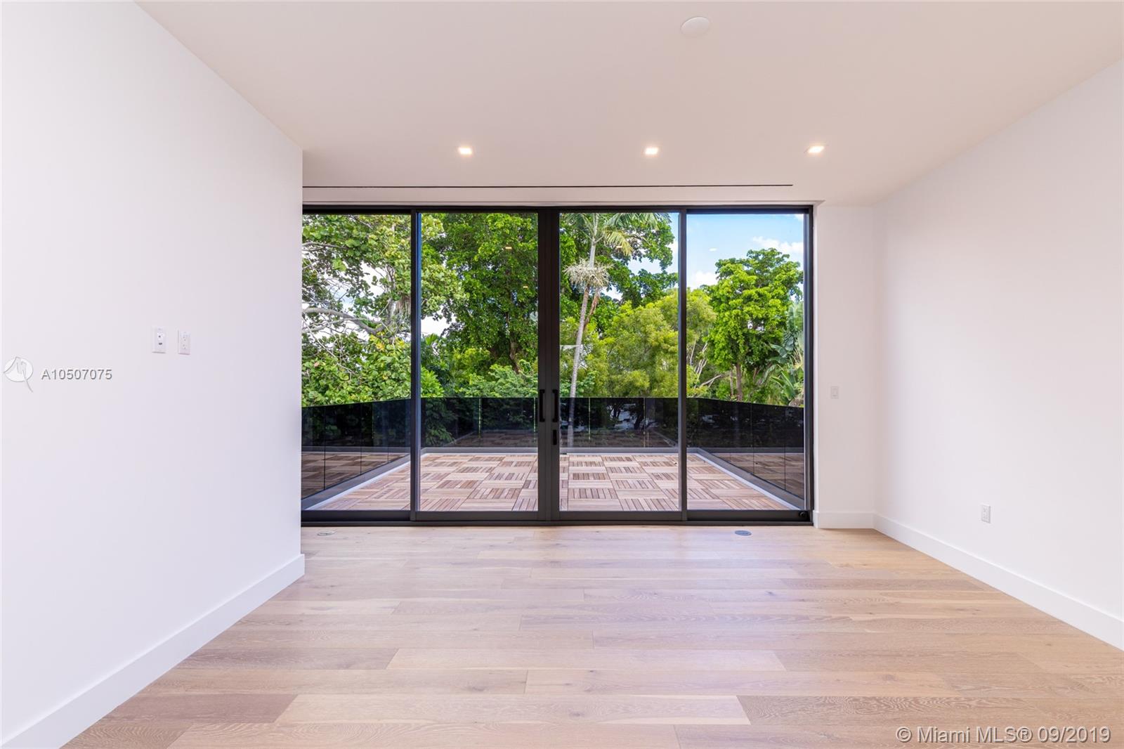 NAUTILUS EXTENSION 3RD - Residential