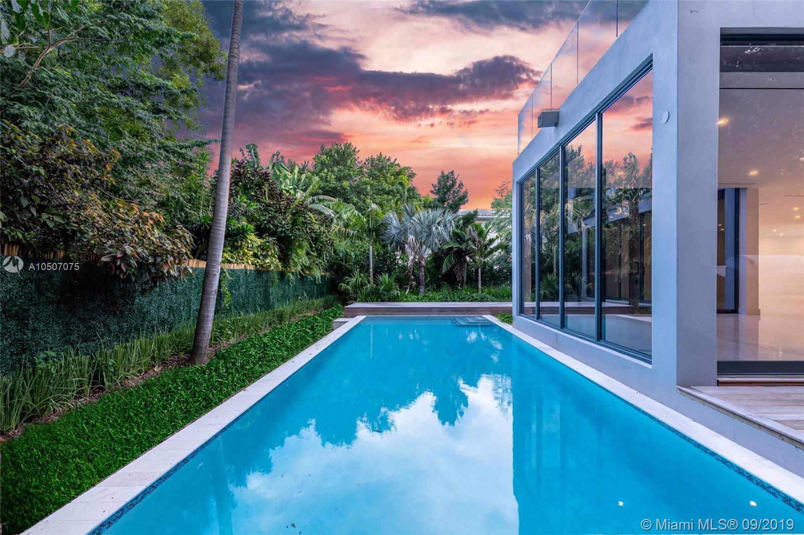 NAUTILUS EXTENSION 3RD - Residential
