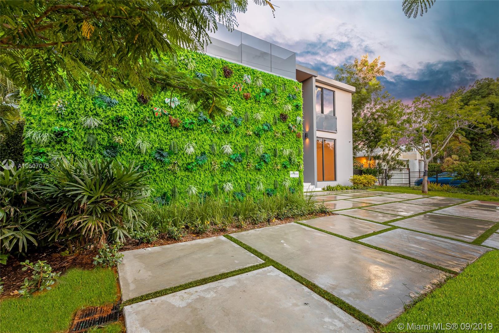 NAUTILUS EXTENSION 3RD - Residential