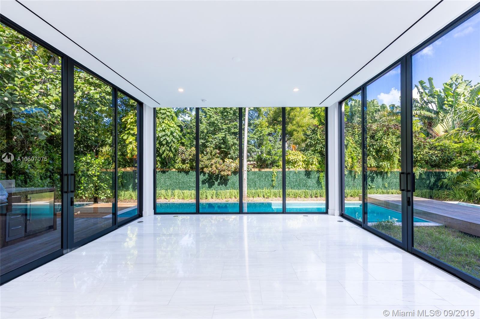 NAUTILUS EXTENSION 3RD - Residential