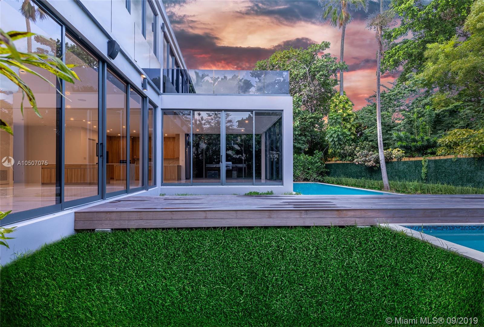 NAUTILUS EXTENSION 3RD - Residential
