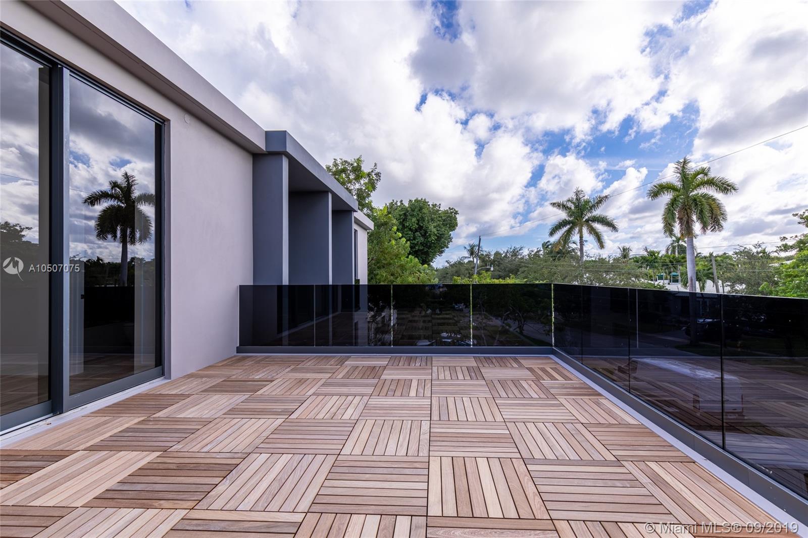 NAUTILUS EXTENSION 3RD - Residential