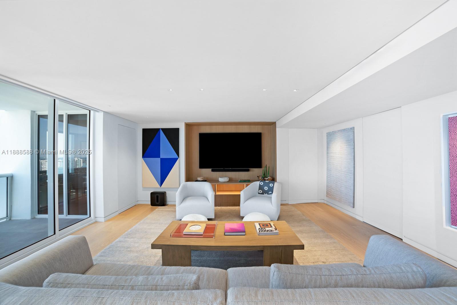 SUNSET HARBOUR NORTH COND - Residential Lease