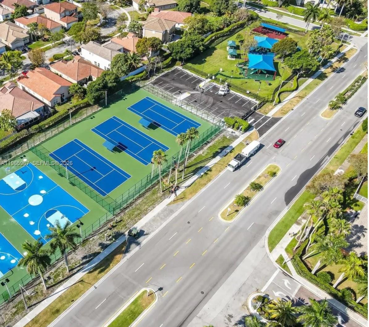 POD 7 AT MONARCH LAKES - Residential