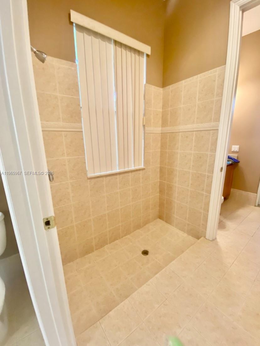 POD 7 AT MONARCH LAKES - Residential