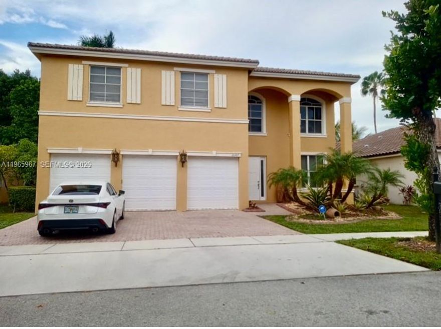 Discover this stunning two-story residence, thoughtfully designed to offer comfort, space, and elegance. Featuring 6 spacious bedrooms and 4.5 bathrooms, this home is perfect for large families who love to entertain in style. Located in a peaceful and well maintained residential neighborhood, the community offers resort-style amenities, including a swimming pool, children's playground and recreational areas, ideal for family enjoyment and outdoor living. The interior boast bright, open, and well distributed spaces, blending functionality with modern design. Every detail has been carefully planned to provide comfort, privacy, and a warm, welcoming atmosphere, making this property a true place to call home. A unique opportunity to live in an exclusive, tranquil community filled with outstanding amenities. 
Moved in ready and designed for modern living.