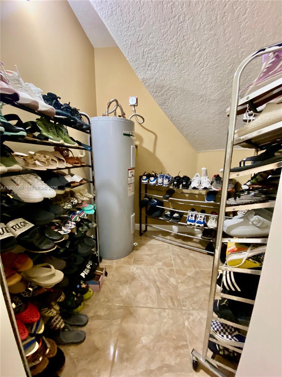 POD 7 AT MONARCH LAKES - Residential