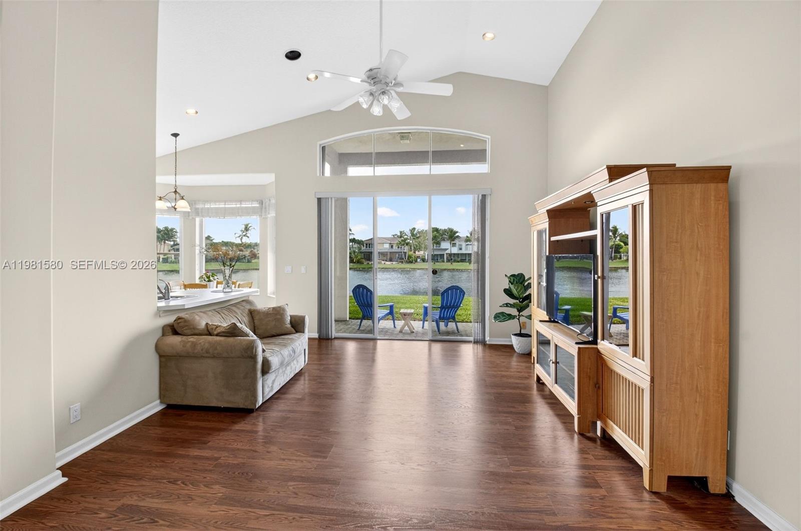 JOURNEYS END 2 - Residential